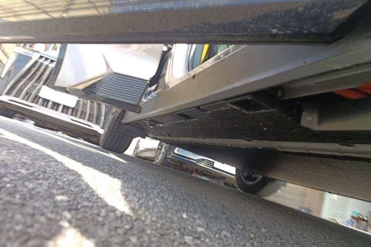 Used Toyota bZ5 2025 Model 550 JOY Right Side Sill