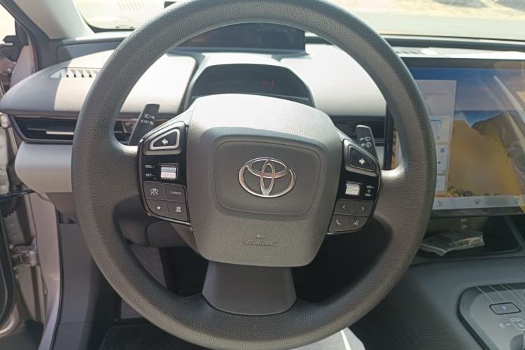 Used Toyota bZ5 2025 Model 550 JOY Steering Wheel