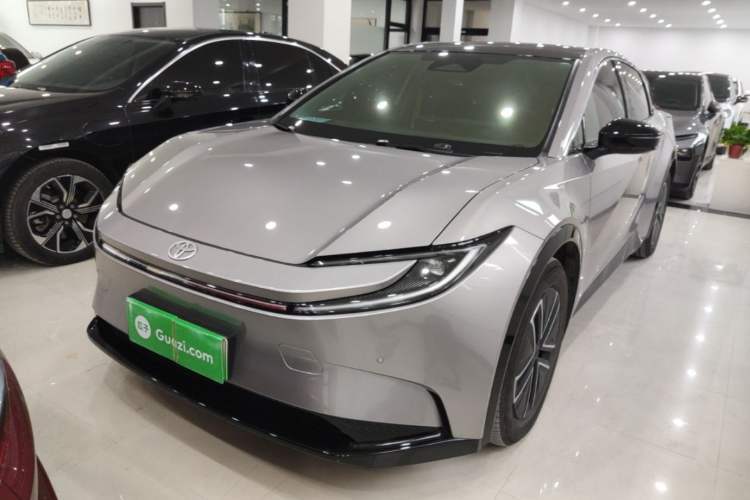 Used Toyota bZ5 2025 Model 550 JOY Guazi used car, China used car export, Used car for sale, Used cars, Cheapest cars for sale