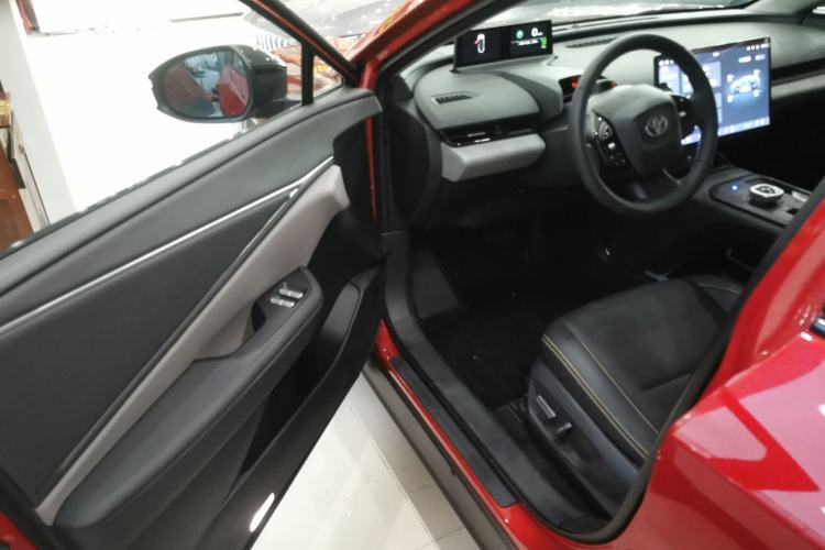 Used Toyota bZ5 2025 Model 550 PRO Smart Driving Edition Driver Seat