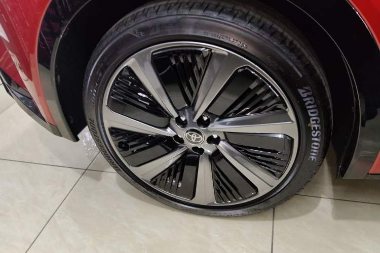 Used Toyota bZ5 2025 Model 550 PRO Smart Driving Edition Exterior 8