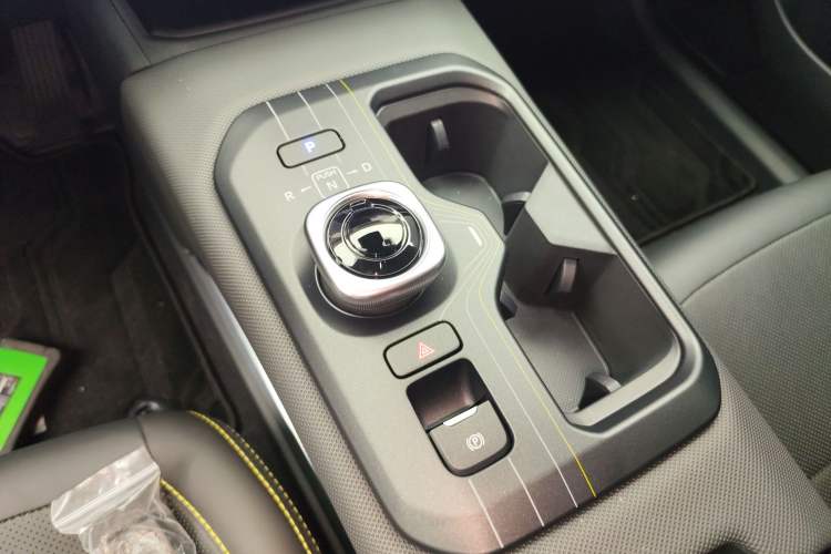 Used Toyota bZ5 2025 Model 550 PRO Smart Driving Edition Gear Lever