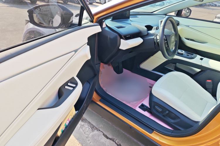 Used Toyota bZ5 2025 Model 550 PRO Smart Driving Edition Interior 3