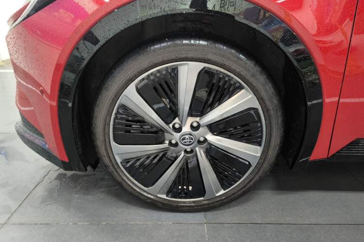 Used Toyota bZ5 2025 Model 630 PRO Left Front Wheel Hub