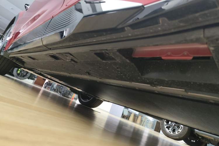 Used Toyota bZ5 2025 Model 550 PRO Smart Driving Edition Left Side Sill