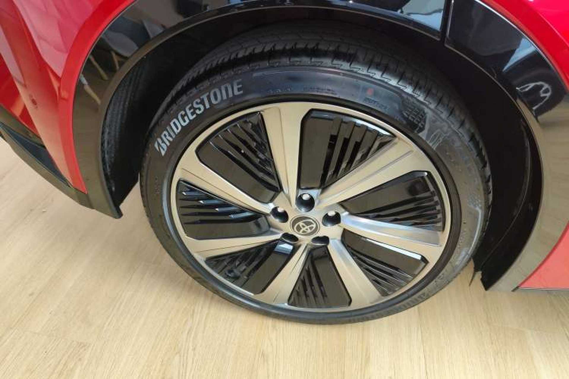 Used Toyota bZ5 2025 Model 550 PRO Smart Driving Edition Right Rear Wheel Hub