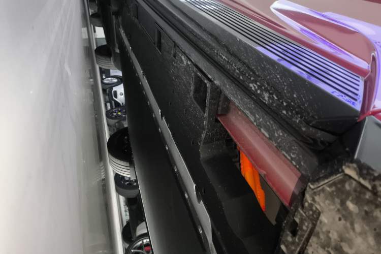 Used Toyota bZ5 2025 Model 550 PRO Smart Driving Edition Right Side Sill