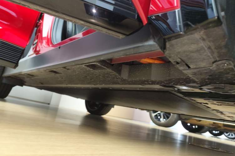 Used Toyota bZ5 2025 Model 550 PRO Smart Driving Edition Right Side Sill