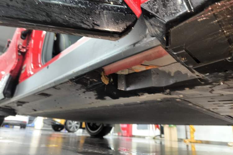 Used Toyota bZ5 2025 Model 630 PRO Right Side Sill