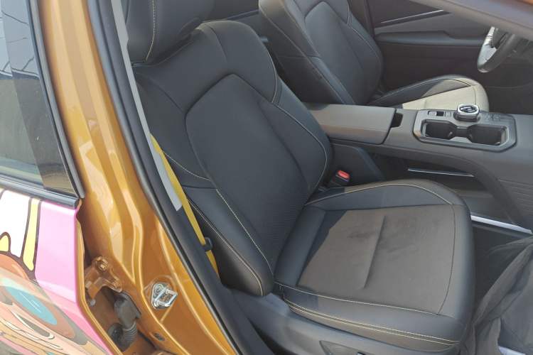 Used Toyota bZ5 2025 Model 550 PRO Smart Driving Edition Right Front Seat