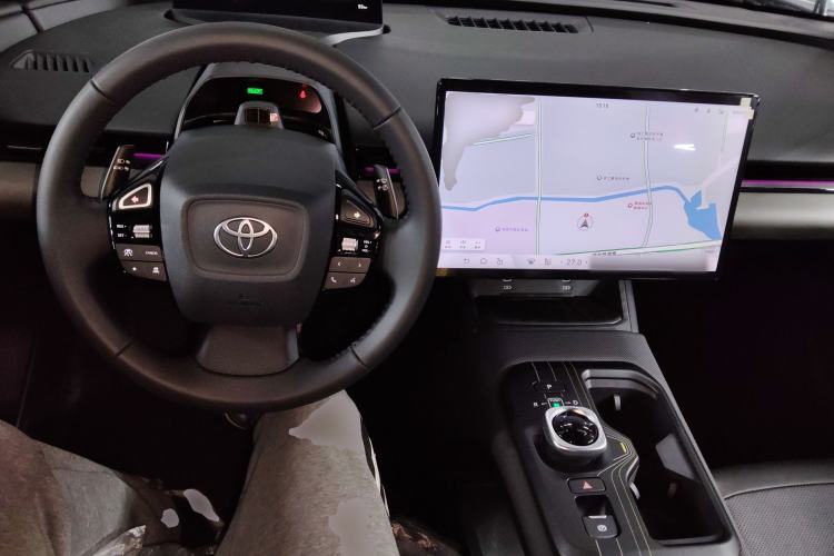 Used Toyota bZ5 2025 Model 550 PRO Center Console