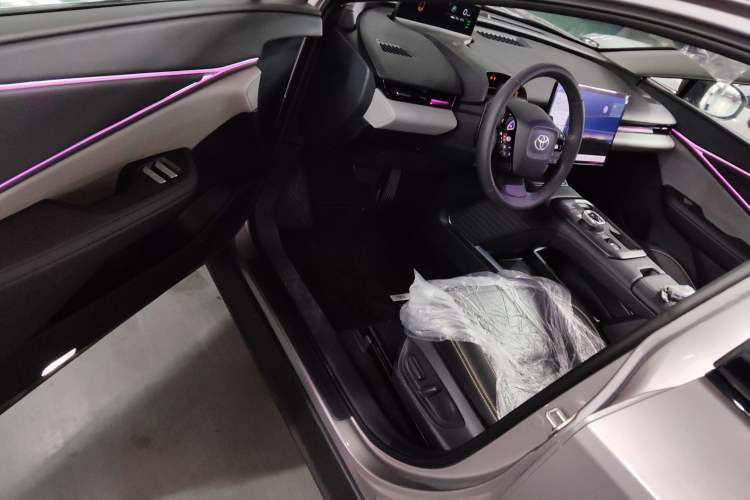 Used Toyota bZ5 2025 Model 550 PRO Driver Seat