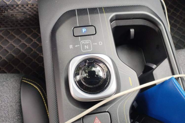 Used Toyota bZ5 2025 Model 550 JOY Gear Lever