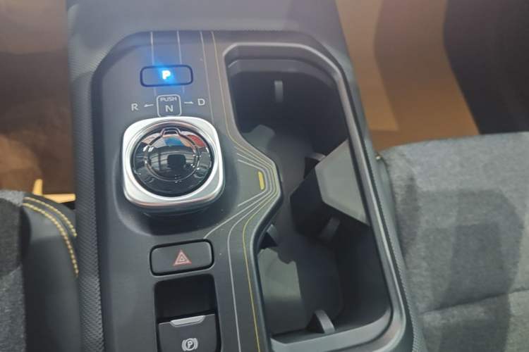 Used Toyota bZ5 2025 Model 550 JOY Gear Lever