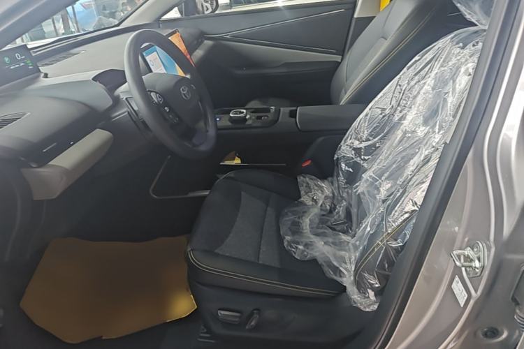 Used Toyota bZ5 2025 Model 550 JOY Left Front Seat