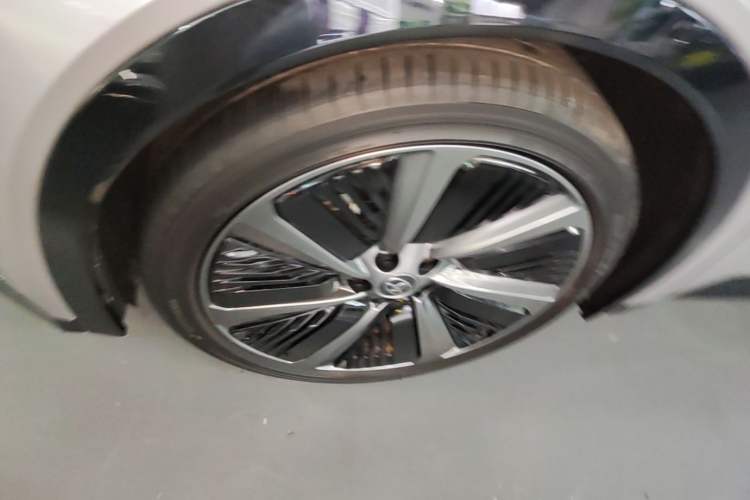 Used Toyota bZ5 2025 Model 550 PRO Left Front Wheel Hub