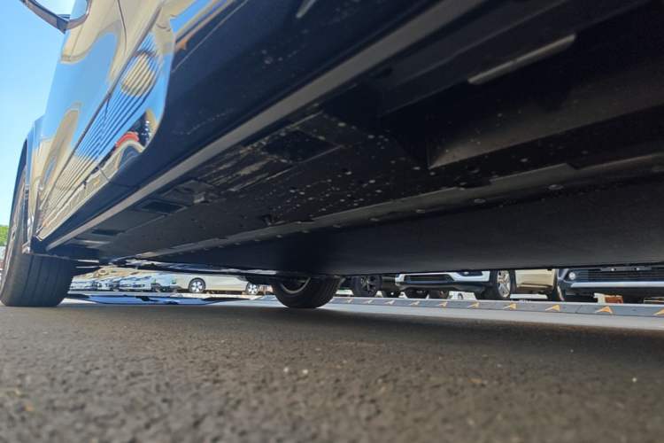 Used Toyota bZ5 2025 Model 550 JOY Left Side Sill