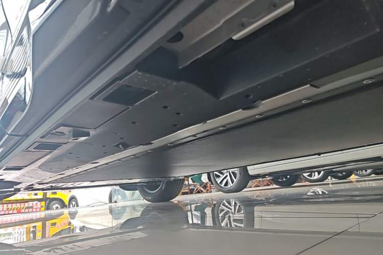 Used Toyota bZ5 2025 Model 550 JOY Left Side Sill