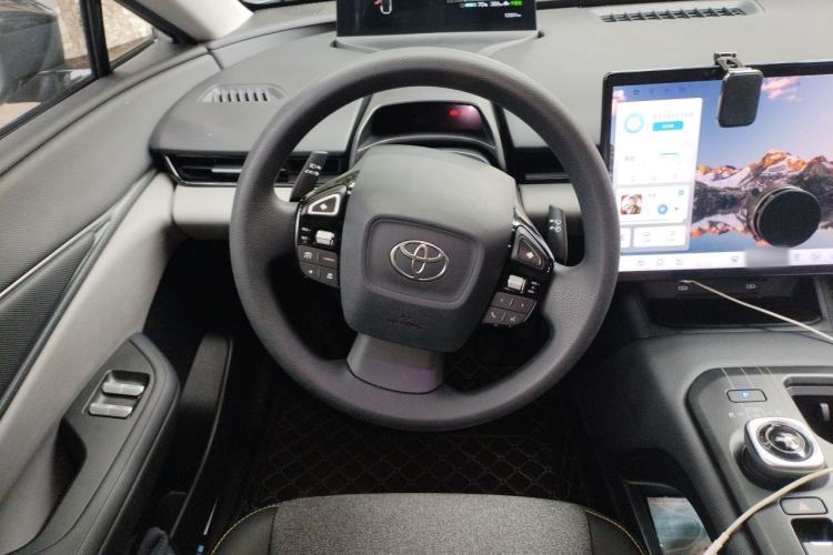 Used Toyota bZ5 2025 Model 550 JOY Steering Wheel