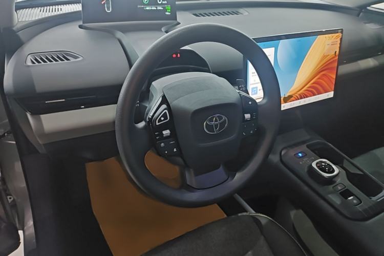 Used Toyota bZ5 2025 Model 550 JOY Steering Wheel