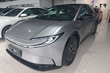 Used Toyota bZ5 2025 Model 550 JOY