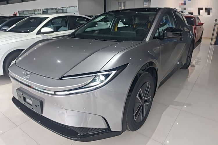 Used Toyota bZ5 2025 Model 550 JOY Guazi used car, China used car export, Used car for sale, Used cars, Cheapest cars for sale