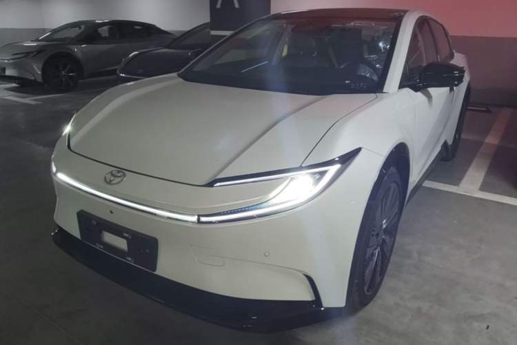 Used Toyota bZ5 2025 Model 550 PRO Guazi used car, China used car export, Used car for sale, Used cars, Cheapest cars for sale