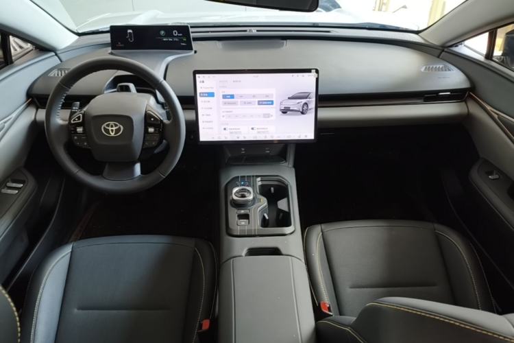 Used Toyota bZ5 2025 Model 630 PRO Center Console