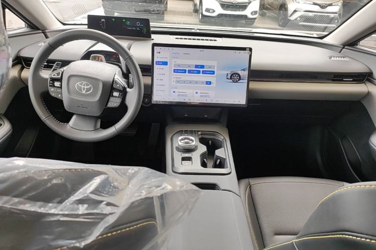 Used Toyota bZ5 2025 Model 550 PRO Center Console