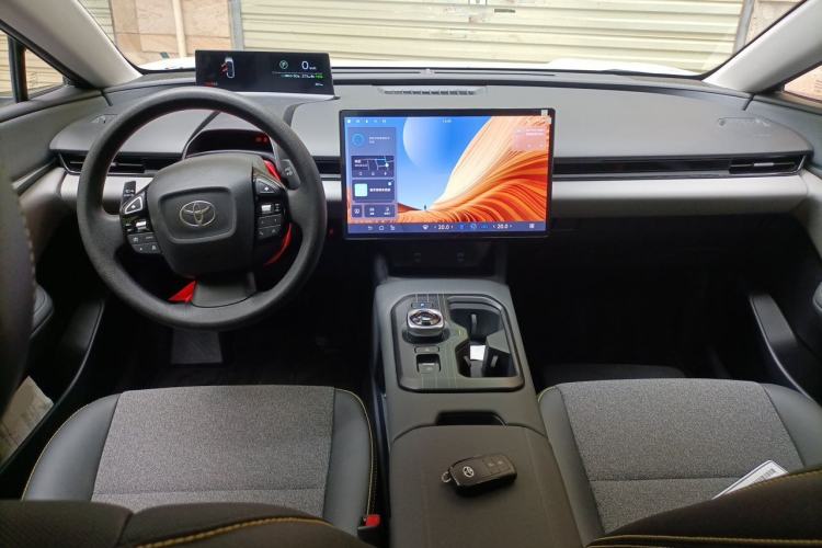 Used Toyota bZ5 2025 Model 550 JOY Center Console