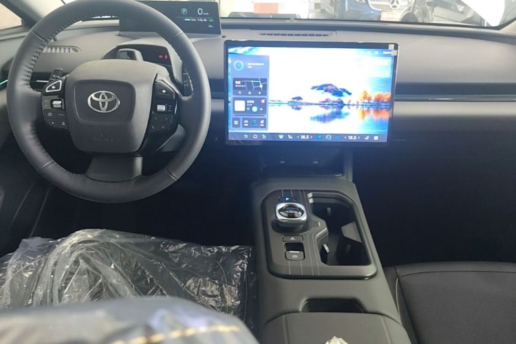 Used Toyota bZ5 2025 Model 550 PRO Smart Driving Edition Center Console