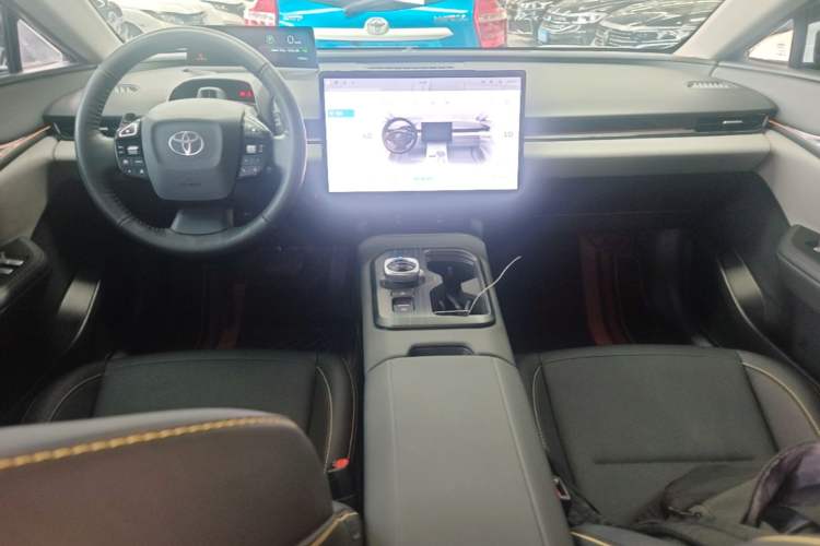 Used Toyota bZ5 2025 Model 550 PRO Smart Driving Edition Center Console