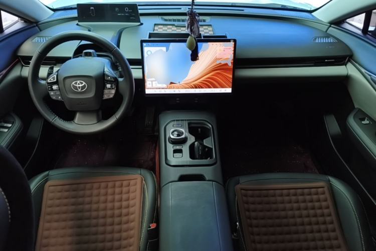 Used Toyota bZ5 2025 Model 550 PRO Center Console