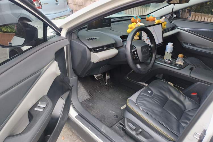 Used Toyota bZ5 2025 Model 550 JOY Driver Seat