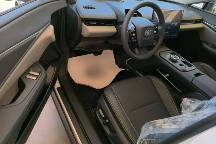 Used Toyota bZ5 2025 Model 550 PRO Driver Seat