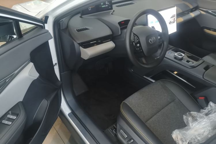 Used Toyota bZ5 2025 Model 550 JOY Driver Seat