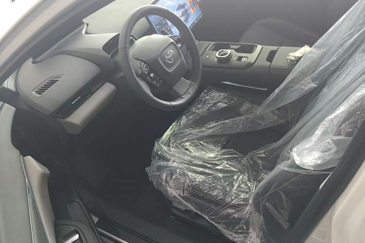 Used Toyota bZ5 2025 Model 550 PRO Smart Driving Edition Driver Seat