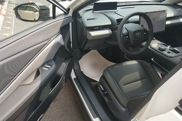 Used Toyota bZ5 2025 Model 550 PRO Driver Seat