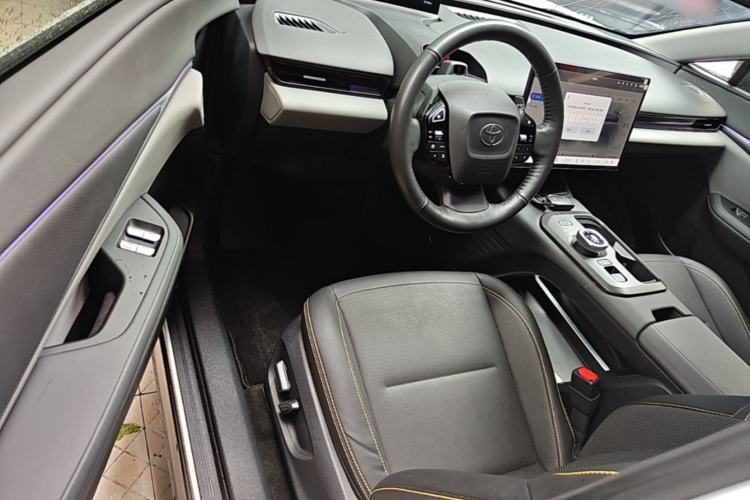 Used Toyota bZ5 2025 Model 550 PRO Smart Driving Edition Driver Seat