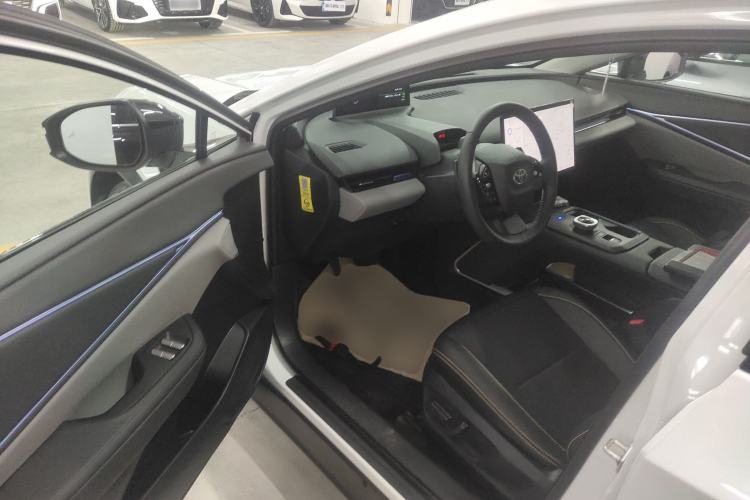 Used Toyota bZ5 2025 Model 550 PRO Driver Seat