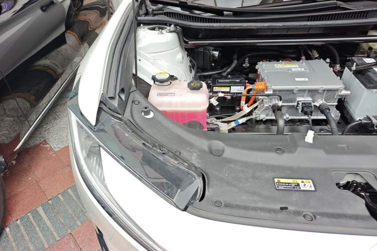 Used Toyota bZ5 2025 Model 550 PRO Engine Bay Right