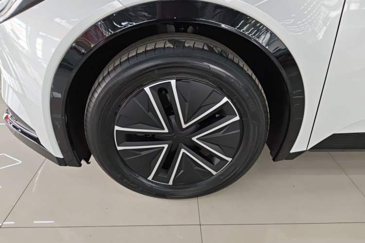 Used Toyota bZ5 2025 Model 550 JOY Exterior 4