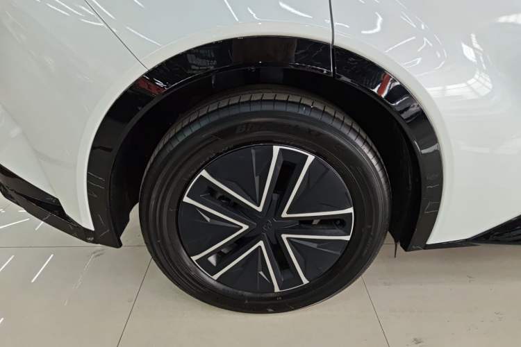 Used Toyota bZ5 2025 Model 550 JOY Exterior 5