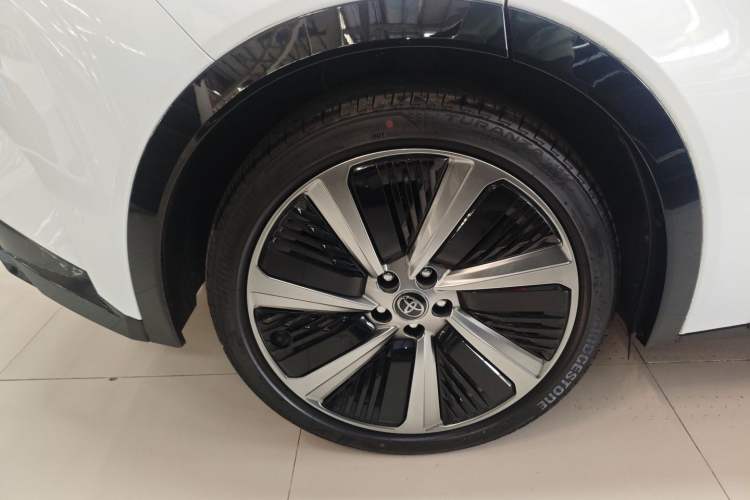 Used Toyota bZ5 2025 Model 550 PRO Smart Driving Edition Exterior 5