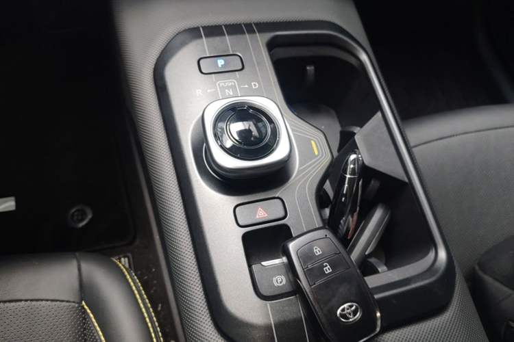 Used Toyota bZ5 2025 Model 550 PRO Smart Driving Edition Gear Lever