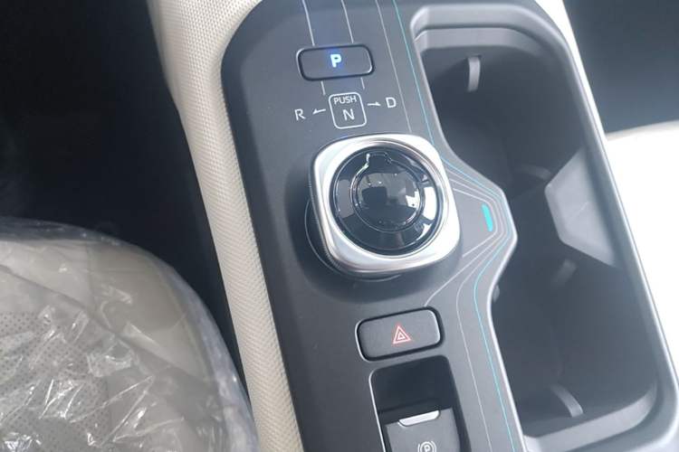 Used Toyota bZ5 2025 Model 550 PRO Smart Driving Edition Gear Lever