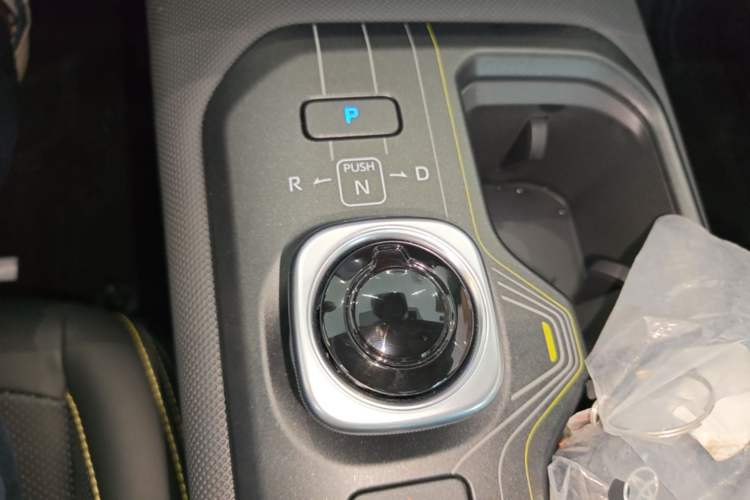 Used Toyota bZ5 2025 Model 550 PRO Smart Driving Edition Gear Lever