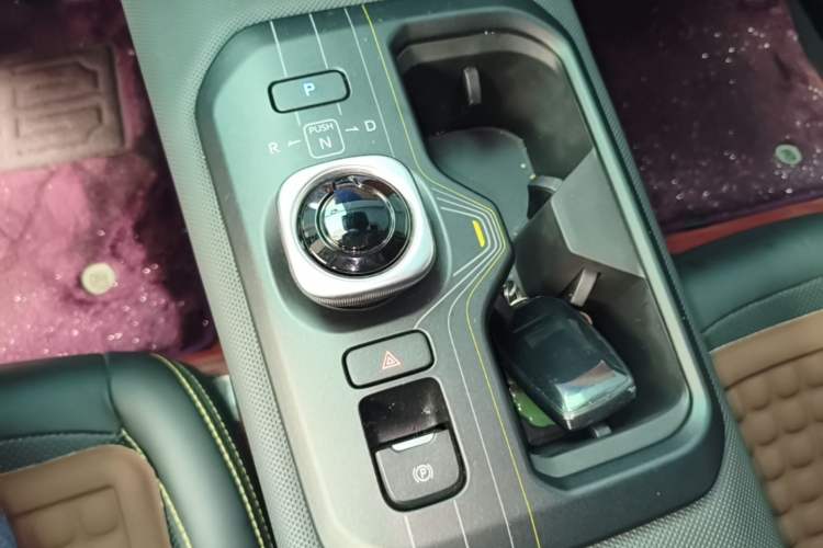 Used Toyota bZ5 2025 Model 550 PRO Gear Lever