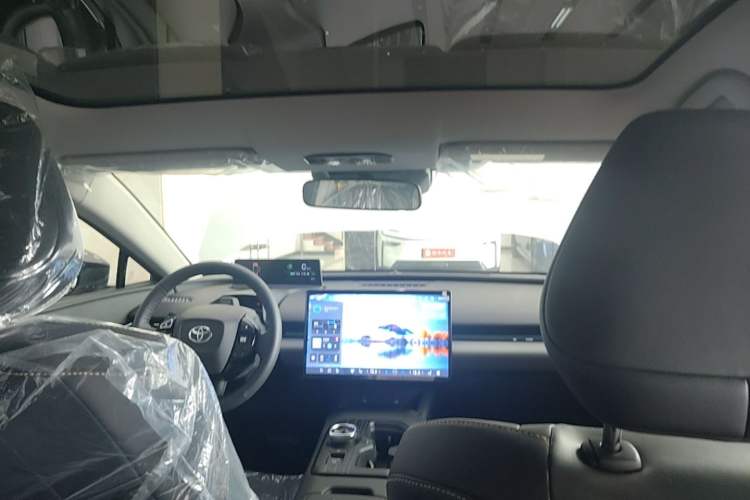 Used Toyota bZ5 2025 Model 550 PRO Smart Driving Edition Headliner