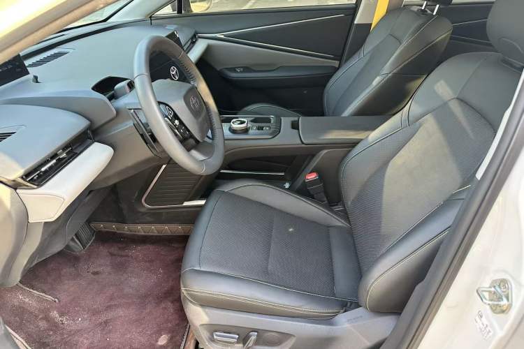 Used Toyota bZ5 2025 Model 630 PRO Interior 3